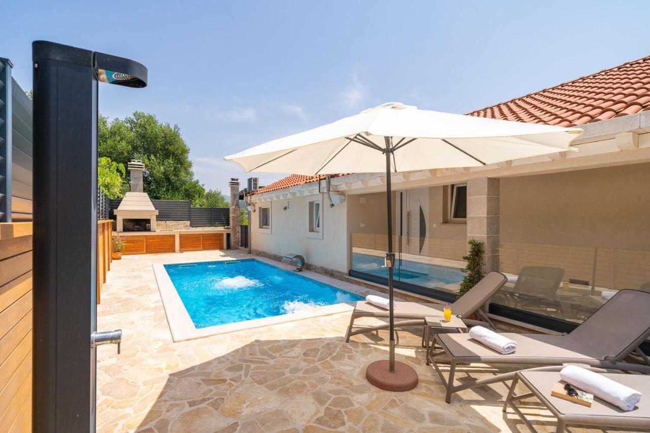 Villa Tranquility Nest Beniva Мокошиця Екстер'єр фото