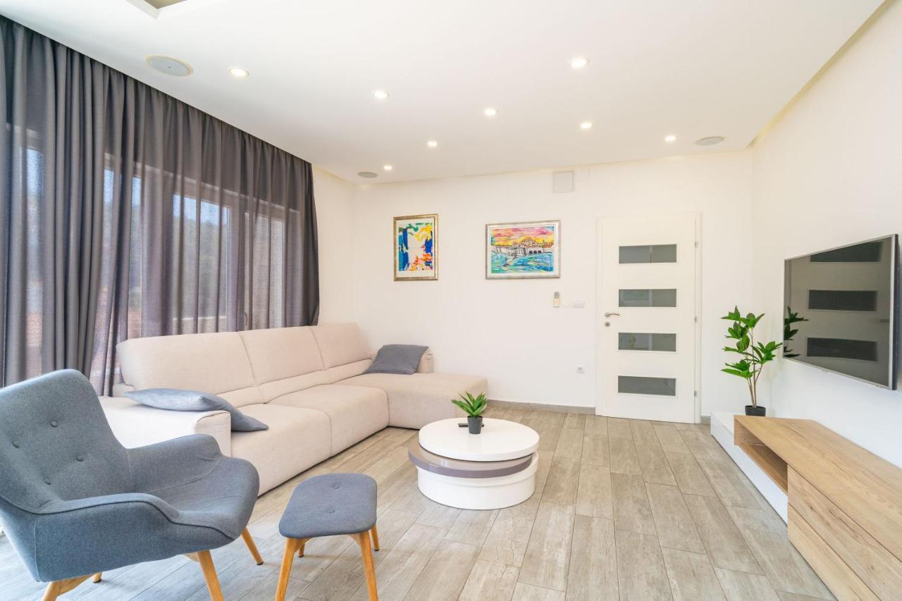 Villa Tranquility Nest Beniva Мокошиця Екстер'єр фото
