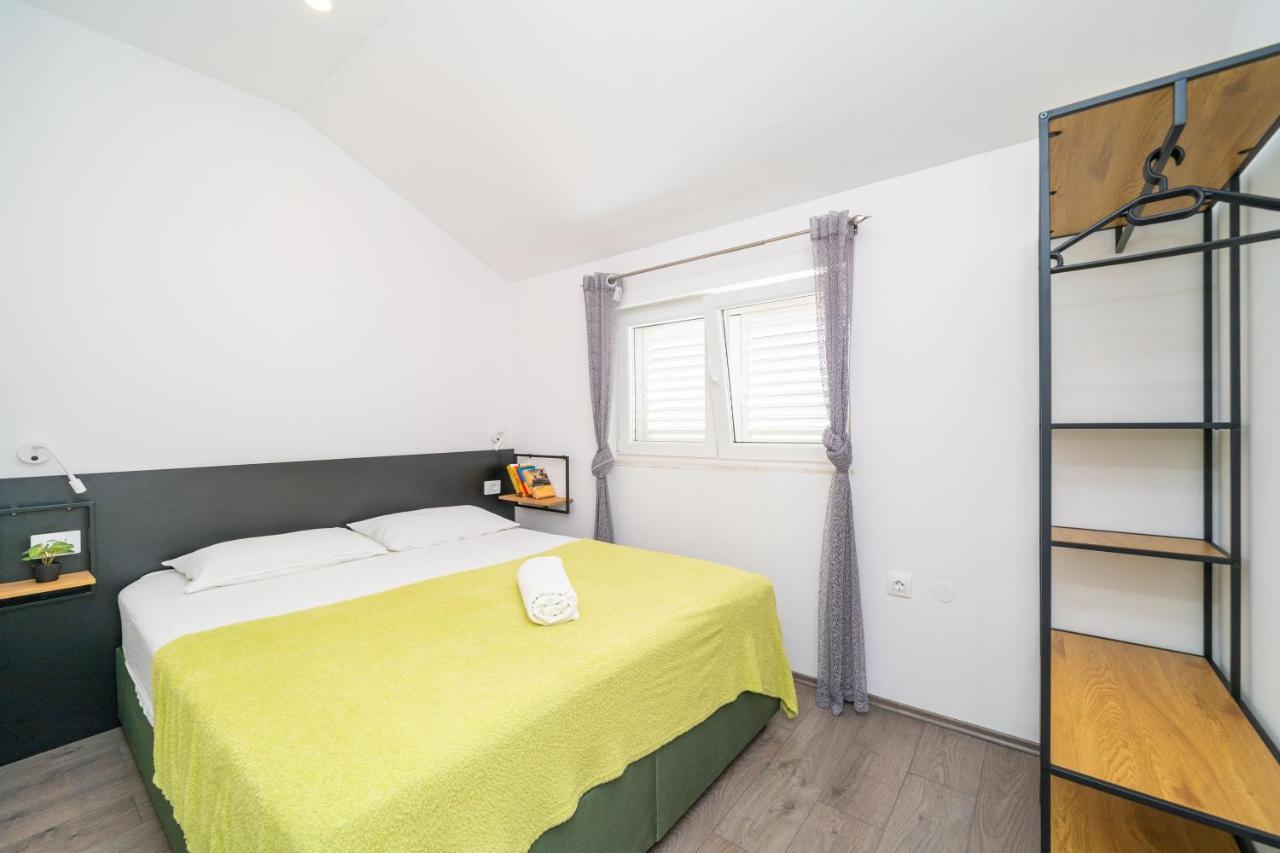 Villa Tranquility Nest Beniva Мокошиця Екстер'єр фото
