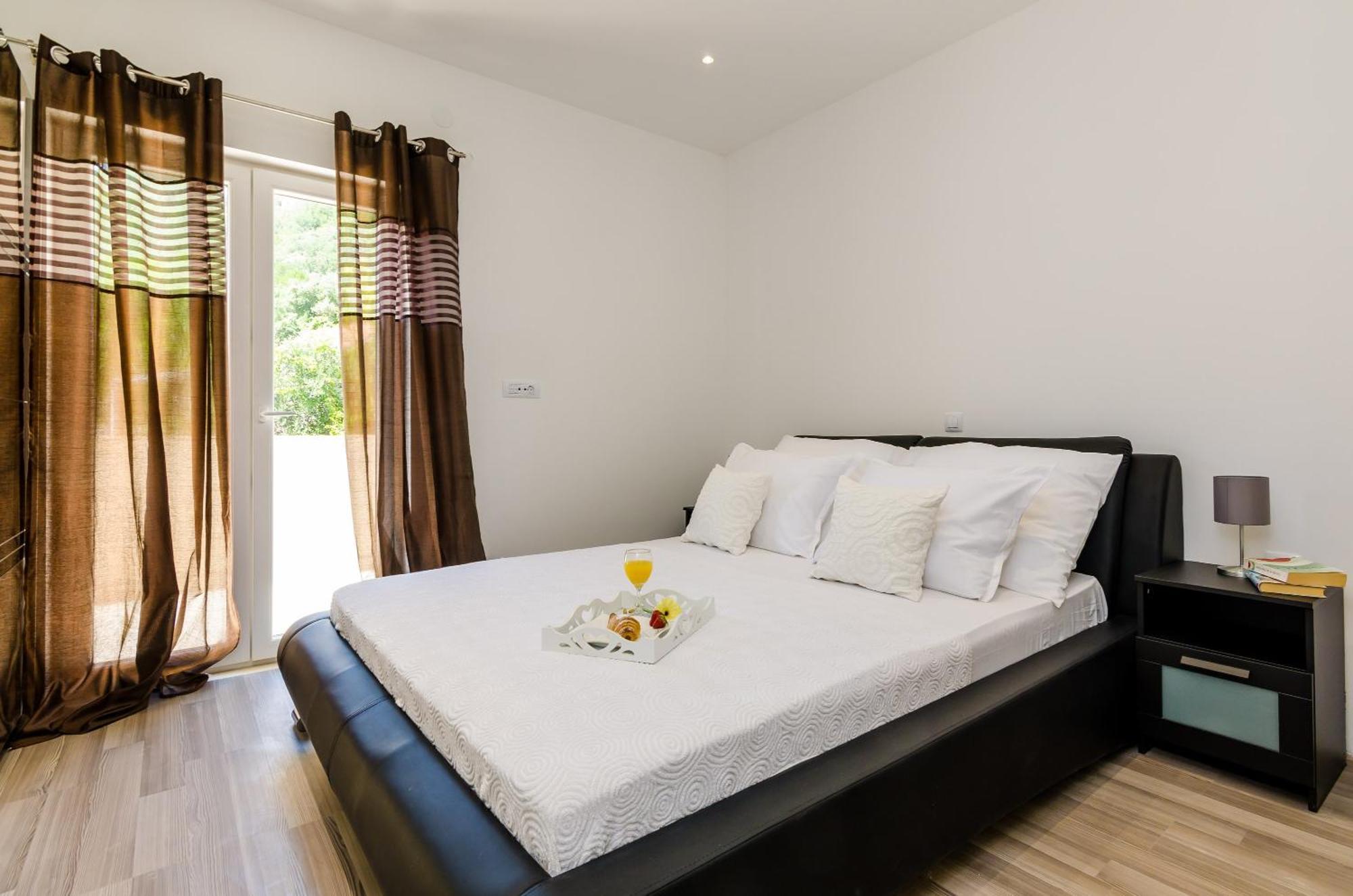 Villa Tranquility Nest Beniva Мокошиця Екстер'єр фото