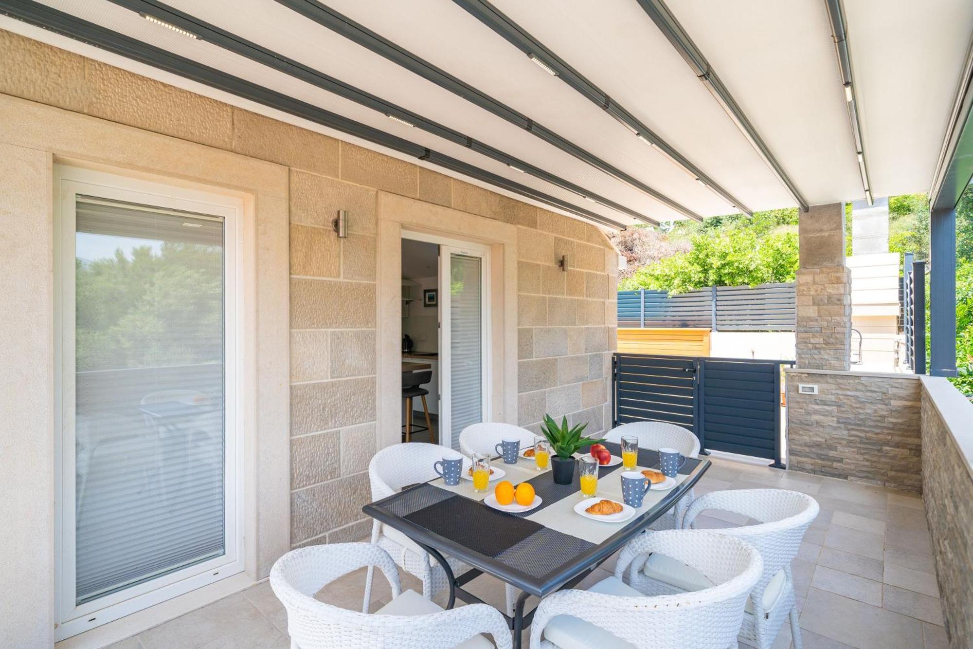 Villa Tranquility Nest Beniva Мокошиця Екстер'єр фото