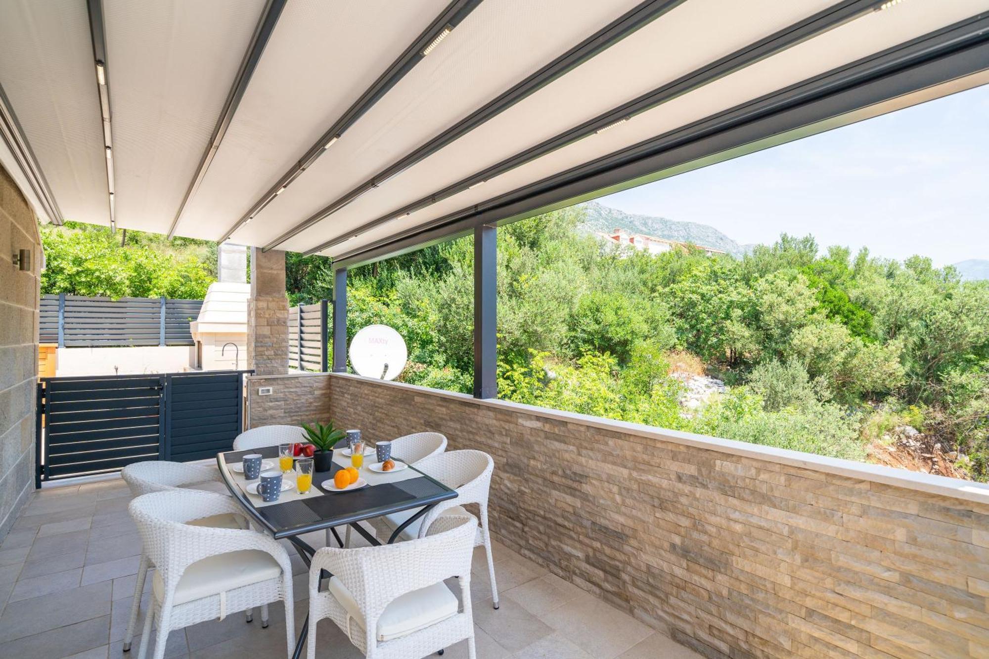 Villa Tranquility Nest Beniva Мокошиця Екстер'єр фото