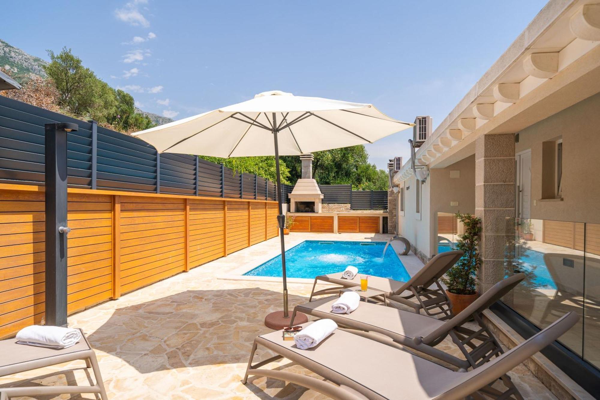 Villa Tranquility Nest Beniva Мокошиця Екстер'єр фото